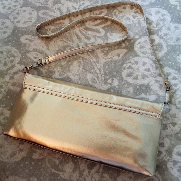 💗 3/$25 Gold crossbody bag - Picture 4 of 5